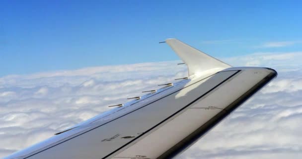 Blauer Himmel Und Wolken Aus Dem Flugzeug Flug Nach Kroatien — Stockvideo