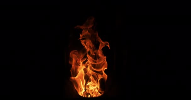 小球炉中慢动作的火光 — 图库视频影像