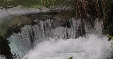 Skradins Şelalesi, Skradinski Buk, Krka Doğal Parkı, Hırvatistan 'ın Damaltia kentinde Sibenik yakınlarında
