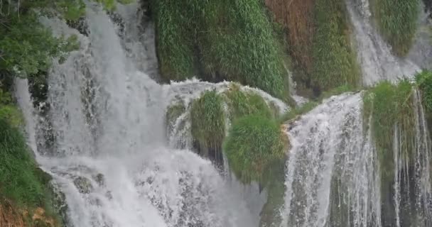 Skradins Waterfall Skradinski Buk Parque Natural Krka Cerca Sibenik Damaltia — Vídeo de stock