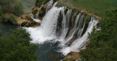 Skradins Şelalesi, Skradinski Buk, Krka Doğal Parkı, Hırvatistan 'ın Damaltia kentinde Sibenik yakınlarında