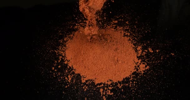 Paprika Capsicum Annuum Powder Falling Black Background Slow Motion — стокове відео