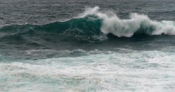 Denizde Güçlü Dalgalar Deniz Manzarası — Stok video
