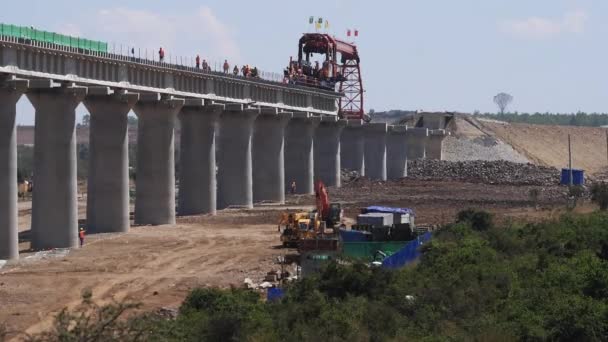 Kenya Nairobi Parkı Nda Gerçek Zamanlı Yüksek Hızlı Tren Hattı — Stok video