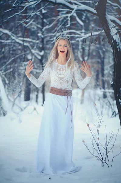 Winter Schönheit Frau Schöne Mode Modell Mädchen Mit Schnee Frisur — Stockfoto