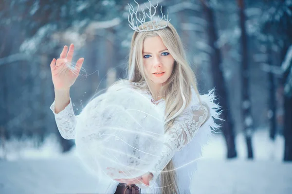 Mulher Beleza Inverno Menina Modelo Moda Bonita Com Penteado Neve — Fotografia de Stock