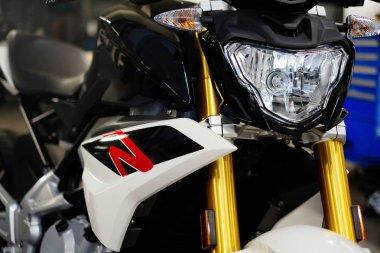 Modern motosiklet farlar. Modern lüks motosiklet. Seçici odak