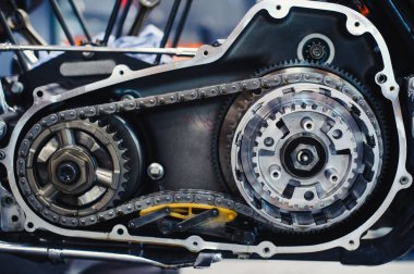 Ciddi motor onarımı içeride söküldü, motor servis konsepti