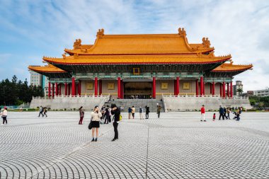 Taipei, Tayvan - Mart 2019: Chiang Kai-shek Memorial Hall Ulusal Konser Salonu, Taipei, Tayvan. Özgürlük Meydanı Taipei bir dönüm noktası ve turistler arasında popüler.