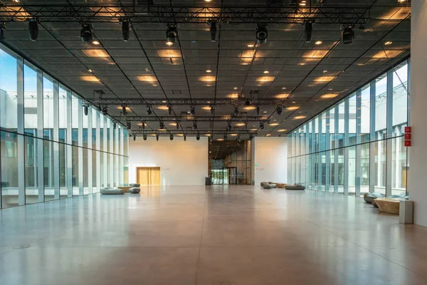 Tartu, Estonya - Mayıs 2018: Estonya Ulusal Müzesi mimarisi. Estonya Ulusal Müzesi Estonya etnografyası ve halk sanatına adanmış bir müzedir..