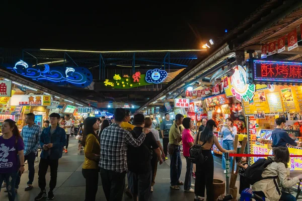 Hualien Taiwan März 2019 Spaziergänger Auf Dem Nächtlichen Markt Der — Stockfoto