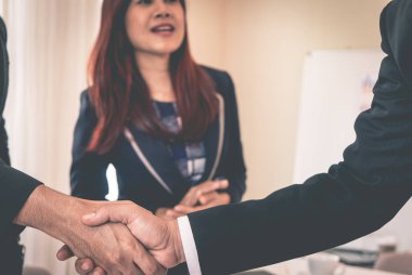 İş el sallamak corperate icra arasında