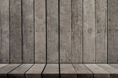 ürün görüntüleme için ahşap duvar üzerinde boş ahşap raf