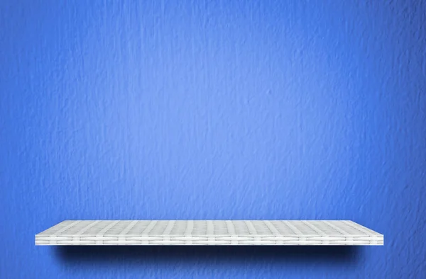 Lege Witte Plank Blauwe Cement Achtergrond Voor Product Display — Stockfoto