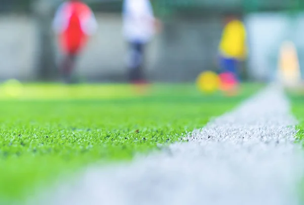 Campo de la Academia de Fútbol para niños formación borrosa para backgroun — Foto de Stock