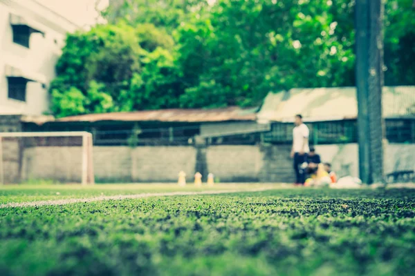背景のためのぼやけたトレーニングのためのサッカーアカデミーフィールド — ストック写真