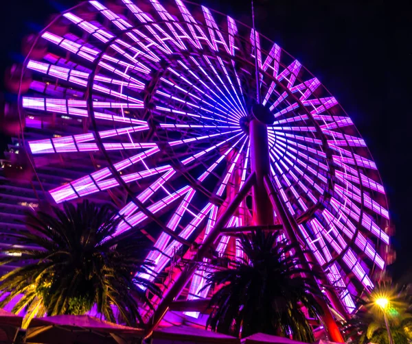 Kobe Ferris roue est alléger la nuit — Photo