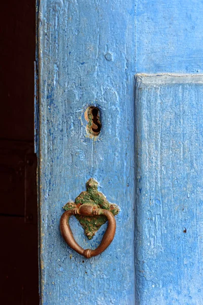 Oude Verouderde Blauw Historische Kerk Houten Deur Stad Van Sabara — Stockfoto