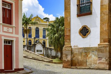 Sömürge mimarisi içinde ünlü şehir Ouro Preto'daki Minas Gerais'deki / daki eski Arnavut ile sokak evleri