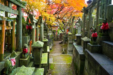 Fushimi Inari tapınak Kyoto, Japonya, mitsurugi Tapınak. 