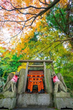 Fushimi Inari tapınak Kyoto, Japonya, mitsurugi Tapınak. 