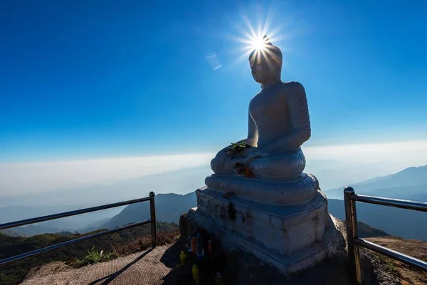 Paisaje Antigua Estatua Buda Cima Montaña Mulayit Myanmar — Foto de Stock