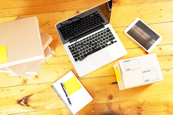 Mesa de trabalho Negócios online. negócio em linha . — Fotografia de Stock