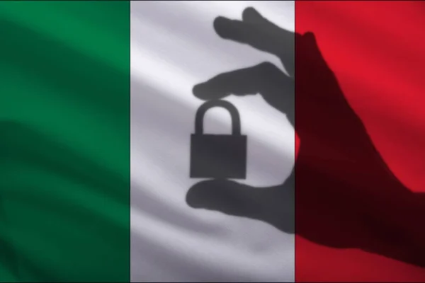 Mexico closed lock in the hand. Import and export of goods from the world market of trade is prohibited. Closed borders — Stock Photo, Image