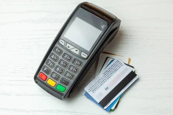 Pos Terminal Zahlungsautomat Mit Kreditkarte Auf Weißem Hintergrund Kontaktloses Bezahlen — Stockfoto