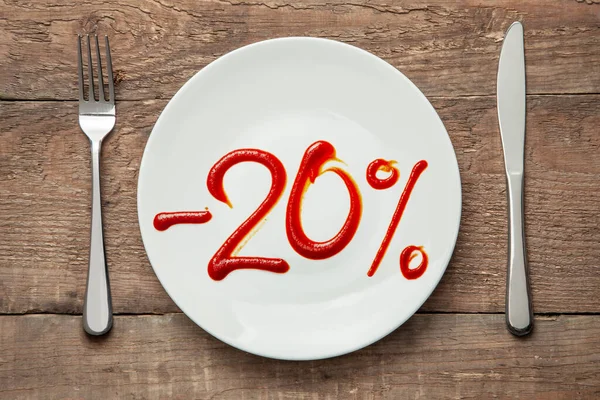 20% 할인입니다. 식품 판매. 비문 케첩 과 포크 를 칼로 바른다 — 스톡 사진