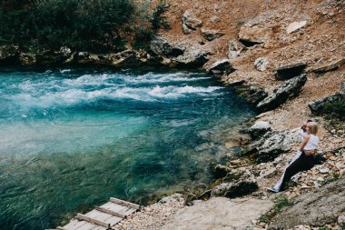 Doğal su, karst kaynağı, doğal içme suyu kaynağı.