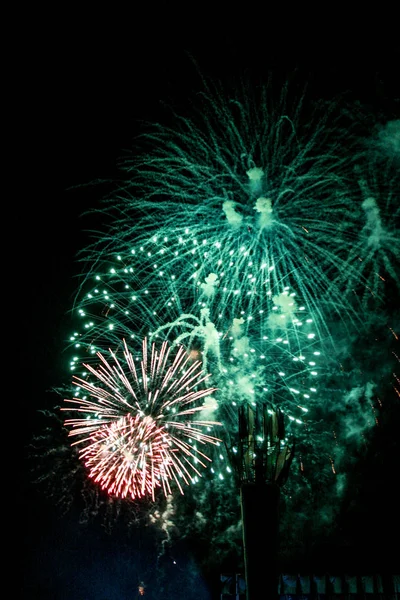 Crowd Watching Fireworks Celebrating Beautiful Fireworks Light Sky New Year — Stock Photo, Image