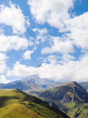 Sonbahar, Kazbegi Georgia dağlarda