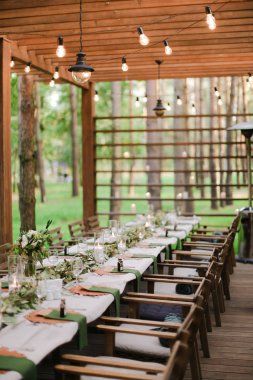 Tablo için Doğum günü partisinde Restoran dekore edilmiş.