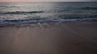 Yavaş hareket ressam deniz ufuk akşam adlı arıyorsunuz.