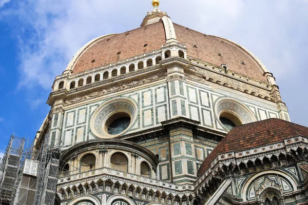 Wunderschöne florenz kathedrale in italien. — Stockfoto