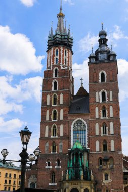 St Marys Basilica dış Krakow, Polonya.