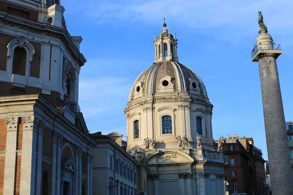 Santa maria di loreto w Rzym, Włochy. — Zdjęcie stockowe