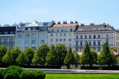 Eski binalar ve peyzaj tasarımı Viyana.