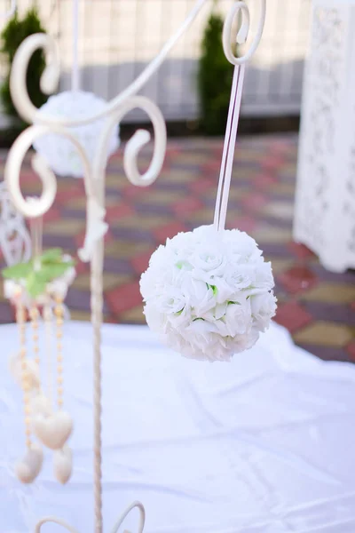 白い結婚式の装飾. — ストック写真