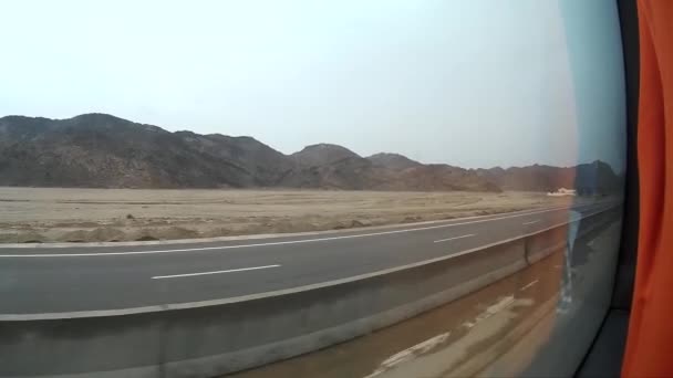 Poušť v Egyptě pohled z autobusu 3 — Stock video