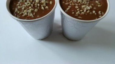 Fıstık toping ile ev yapımı dondurma kadar haddeleme
