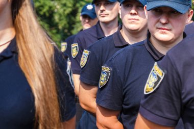 Uzhgorod, Ukrayna - 6 Temmuz 2018: Polis memuru inşaat Ukrayna'nın ulusal polis üçüncü yıldönümü kutlamaları sırasında.