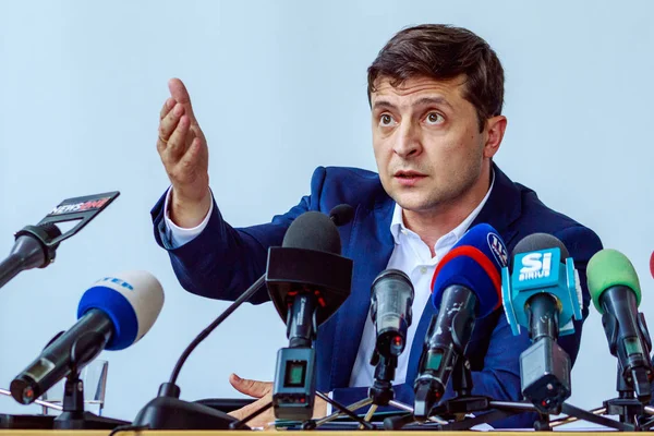 Presidente da Ucrânia Volodymyr Zelenskyy visitou Uzhgorod — Fotografia de Stock