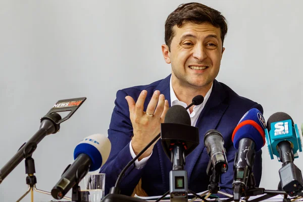 Presidente de Ucrania Volodymyr Zelenskyy visitó Uzhgorod —  Fotos de Stock