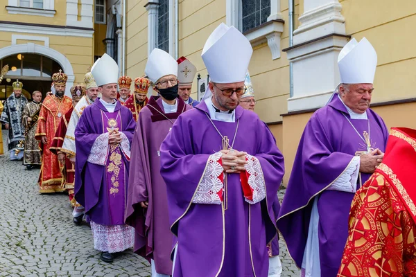 Uzhgorod Ucrania Julio 2020 Obispos Durante Ceremonia Despedida Con Obispo — Foto de Stock