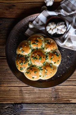Pampushky, Ukrayna sarımsak ve maydanoz ile buns ekmek