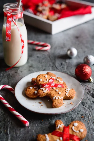 Christmas Gingerbread Men Bottle Milk Santa — Stock Photo, Image