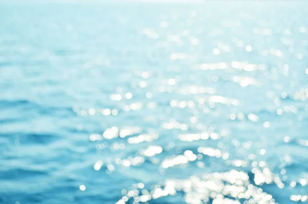 模糊蓝海水为背景 自然背景概念 — 图库照片