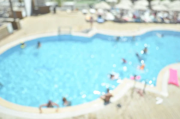 Abstrato Desfocado Desfocado Piscina Com Pessoas Hotel Tropical Imagem — Fotografia de Stock